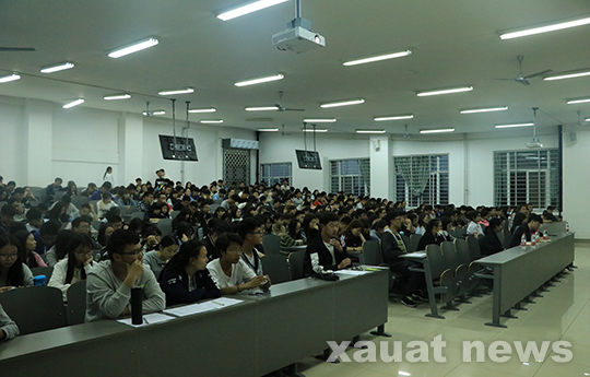 1培训会现场.jpg