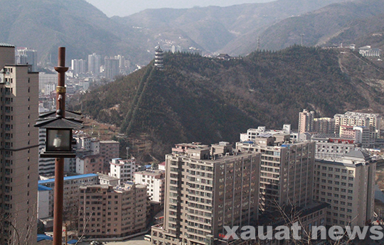 1小城环山山绕城.jpg